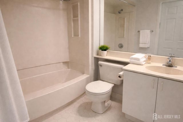 2308 Candlelight Court, Helmetta, NJ 08828