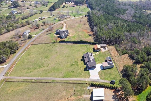 15 Lauren Lane NE, Rydal, GA 30171