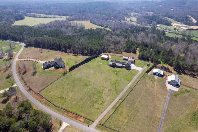 15 Lauren Lane NE, Rydal, GA 30171