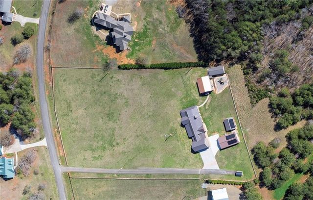 15 Lauren Lane NE, Rydal, GA 30171