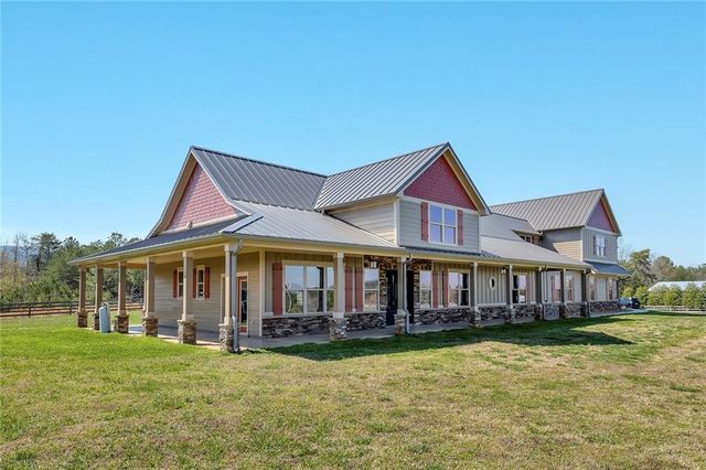 15 Lauren Lane NE, Rydal, GA 30171