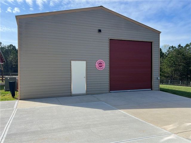 15 Lauren Lane NE, Rydal, GA 30171