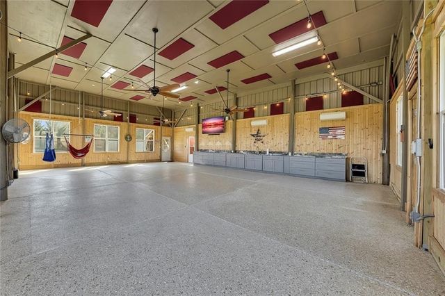 15 Lauren Lane NE, Rydal, GA 30171