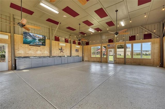 15 Lauren Lane NE, Rydal, GA 30171