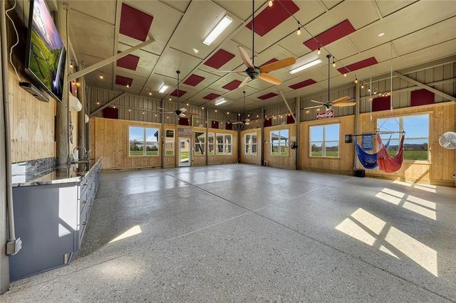 15 Lauren Lane NE, Rydal, GA 30171