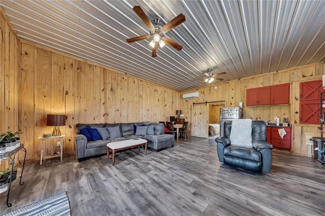 15 Lauren Lane NE, Rydal, GA 30171