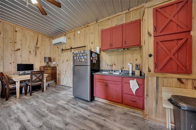 15 Lauren Lane NE, Rydal, GA 30171