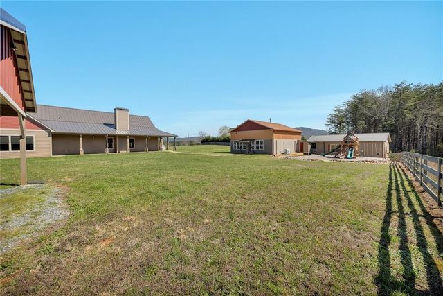 15 Lauren Lane NE, Rydal, GA 30171