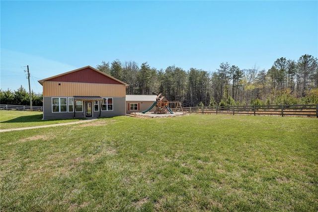 15 Lauren Lane NE, Rydal, GA 30171