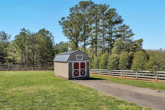 15 Lauren Lane NE, Rydal, GA 30171