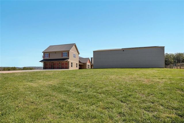 15 Lauren Lane NE, Rydal, GA 30171