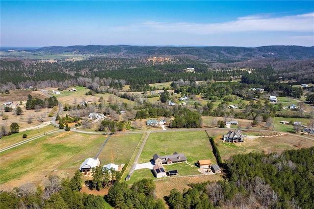 15 Lauren Lane NE, Rydal, GA 30171