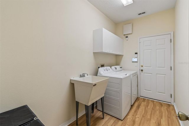 8607 TERRACE PINES COURT, Orlando, FL 32836