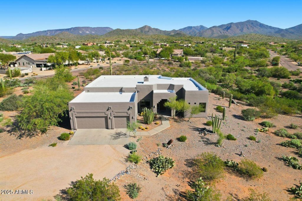 5675 E DESERT WINDS Drive, Cave Creek, AZ 85331