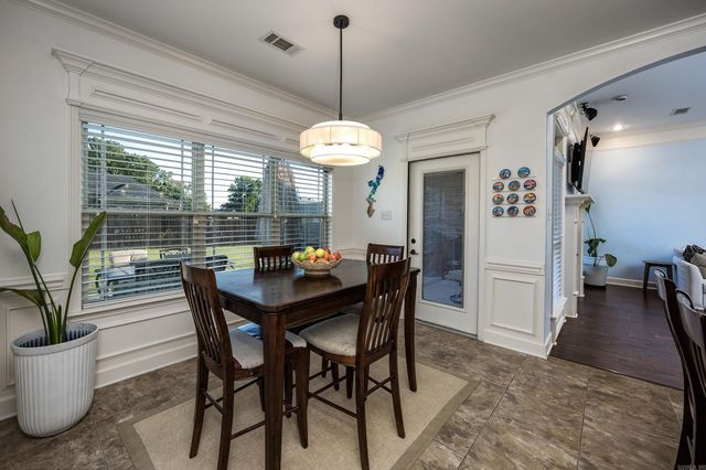 173 Crystal Lake Road, Austin, AR 72002