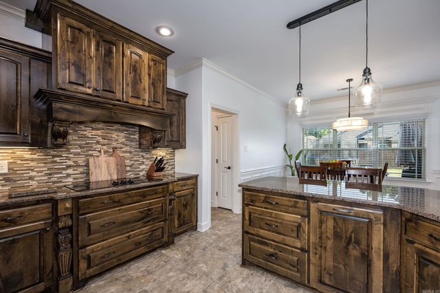 173 Crystal Lake Road, Austin, AR 72002