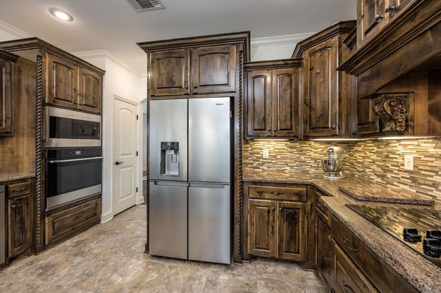 173 Crystal Lake Road, Austin, AR 72002