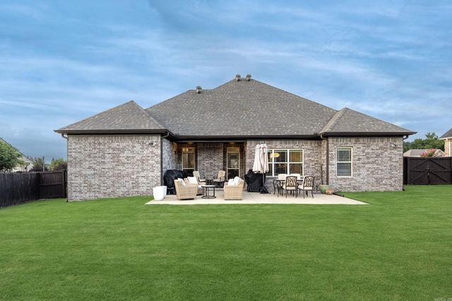 173 Crystal Lake Road, Austin, AR 72002