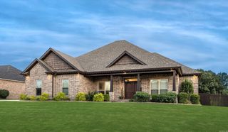 173 Crystal Lake Road, Austin, AR 72002