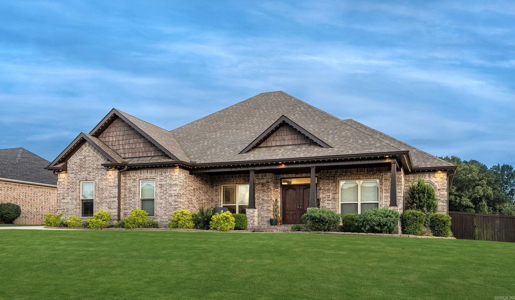 173 Crystal Lake Road, Austin, AR 72002