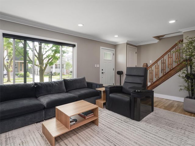 1323 Ruffner Avenue, Birmingham, MI 48009