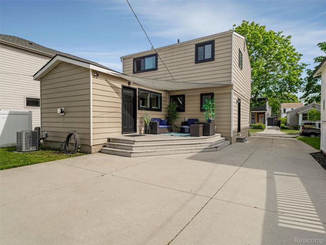 1323 Ruffner Avenue, Birmingham, MI 48009