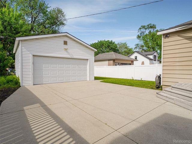 1323 Ruffner Avenue, Birmingham, MI 48009