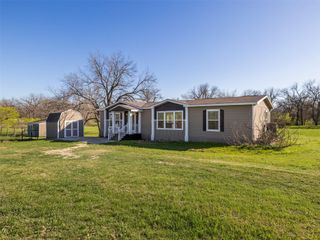 400 Private Road 4295, Rockdale, TX 76567