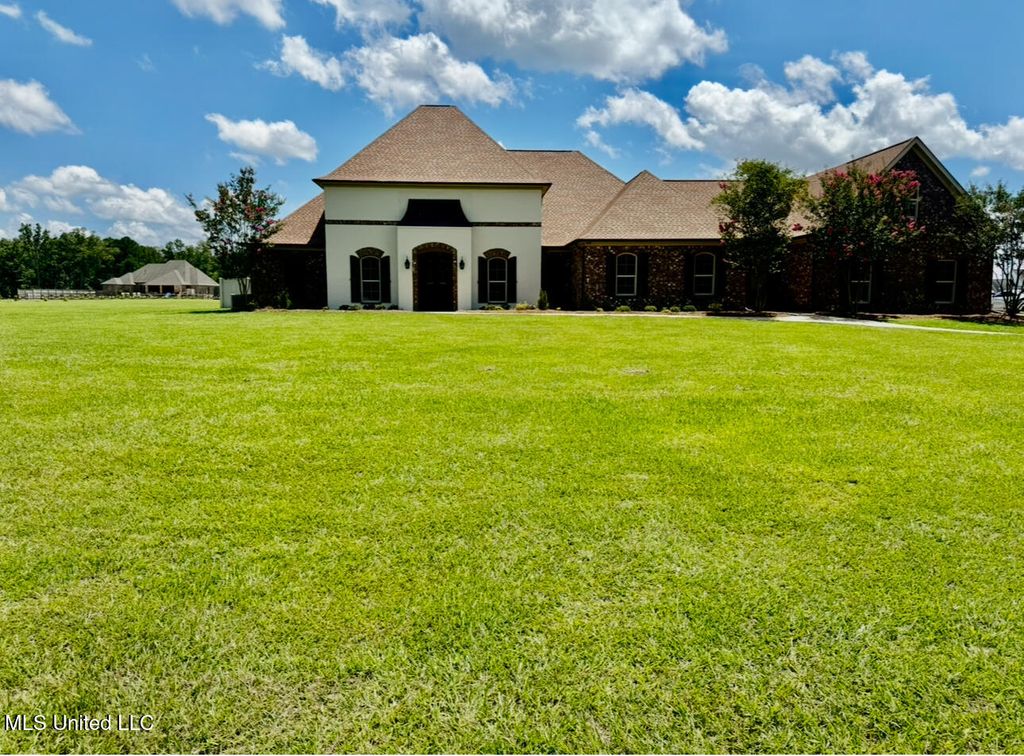 111 Pecan Ridge, Brandon, MS 39047