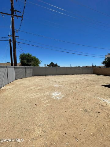 9143 Rea Avenue, California City, CA 93505