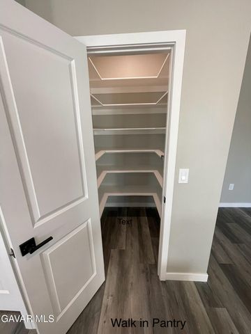 9143 Rea Avenue, California City, CA 93505