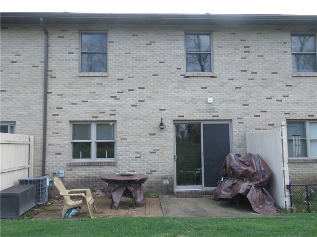 118 Meadowview Dr, Connoquenessing Twp, PA 16053