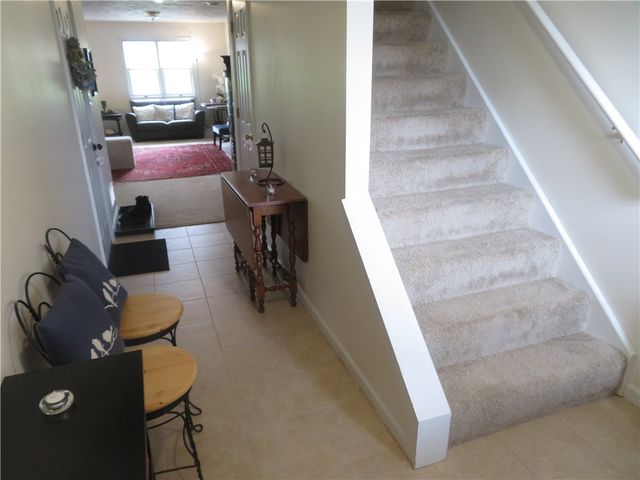 118 Meadowview Dr, Connoquenessing Twp, PA 16053