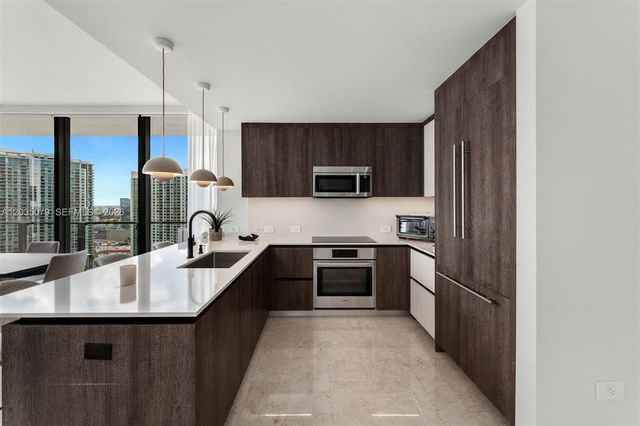 68 SE 6th Street 2612, Miami, FL 33131