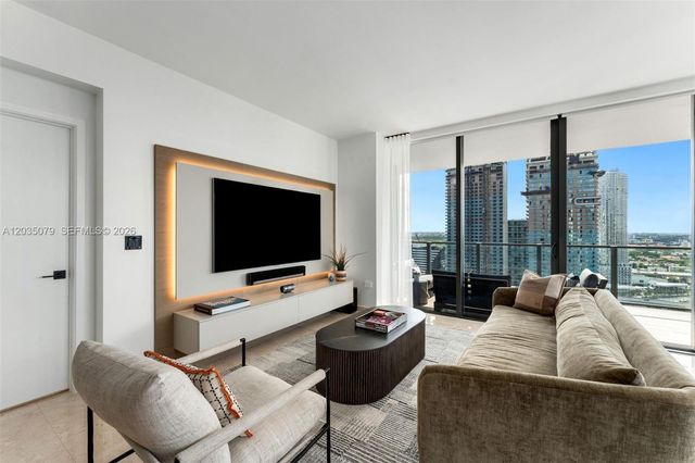 68 SE 6th Street 2612, Miami, FL 33131