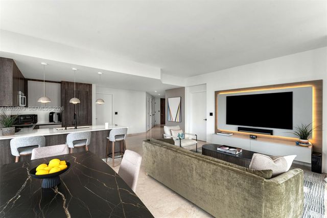 68 SE 6th Street 2612, Miami, FL 33131