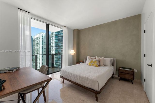 68 SE 6th Street 2612, Miami, FL 33131