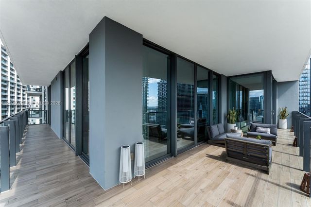 68 SE 6th Street 2612, Miami, FL 33131