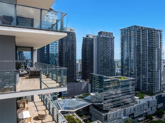 68 SE 6th Street 2612, Miami, FL 33131