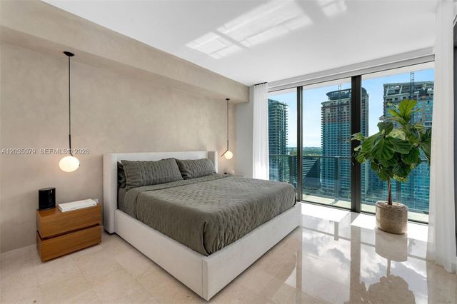 68 SE 6th Street 2612, Miami, FL 33131