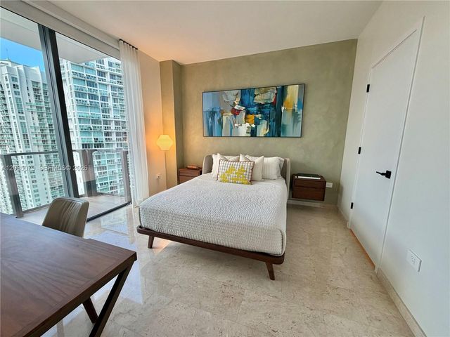 68 SE 6th Street 2612, Miami, FL 33131