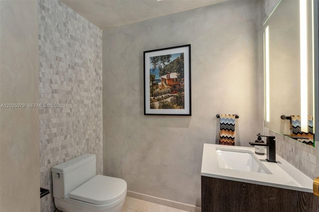 68 SE 6th Street 2612, Miami, FL 33131