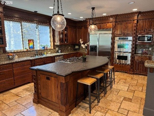 8746 Nw RYAN St, Portland, OR 97229