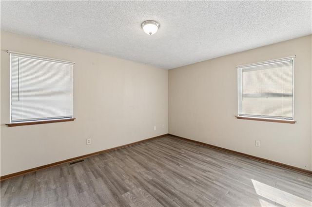 113-115 Brookridge Drive, Harrisonville, MO 64701