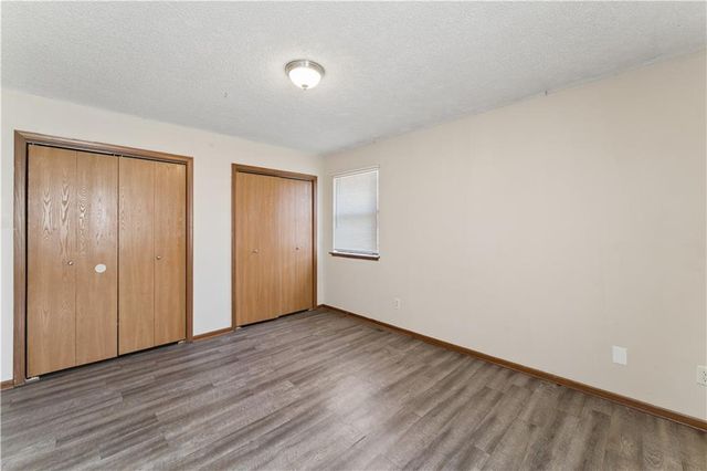 113-115 Brookridge Drive, Harrisonville, MO 64701