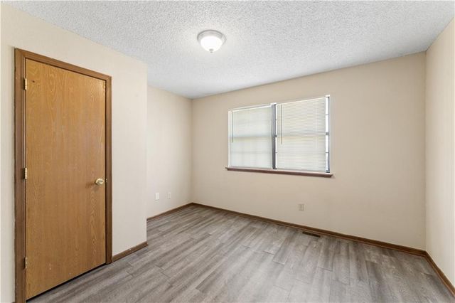 113-115 Brookridge Drive, Harrisonville, MO 64701