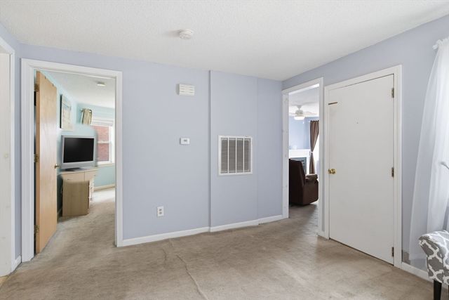 49 West St, Chicopee, MA 01013