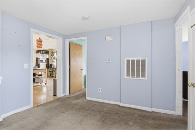 49 West St, Chicopee, MA 01013