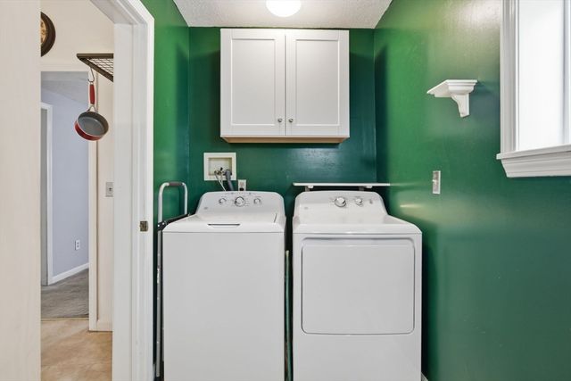 49 West St, Chicopee, MA 01013
