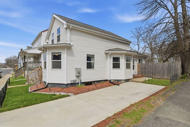 49 West St, Chicopee, MA 01013